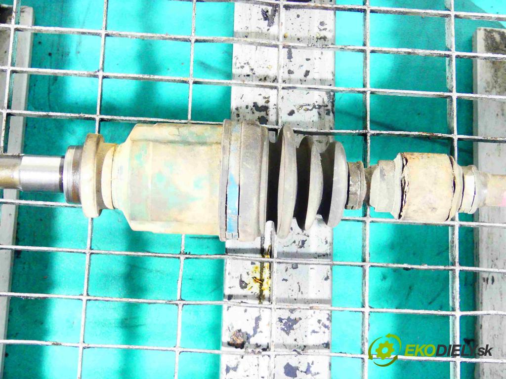 Mitsubishi Outlander I 2003-2006 2.0 16v 136 HP manual 100 kW 1997 cm3 5- poloos ľavé  (Poloosy)