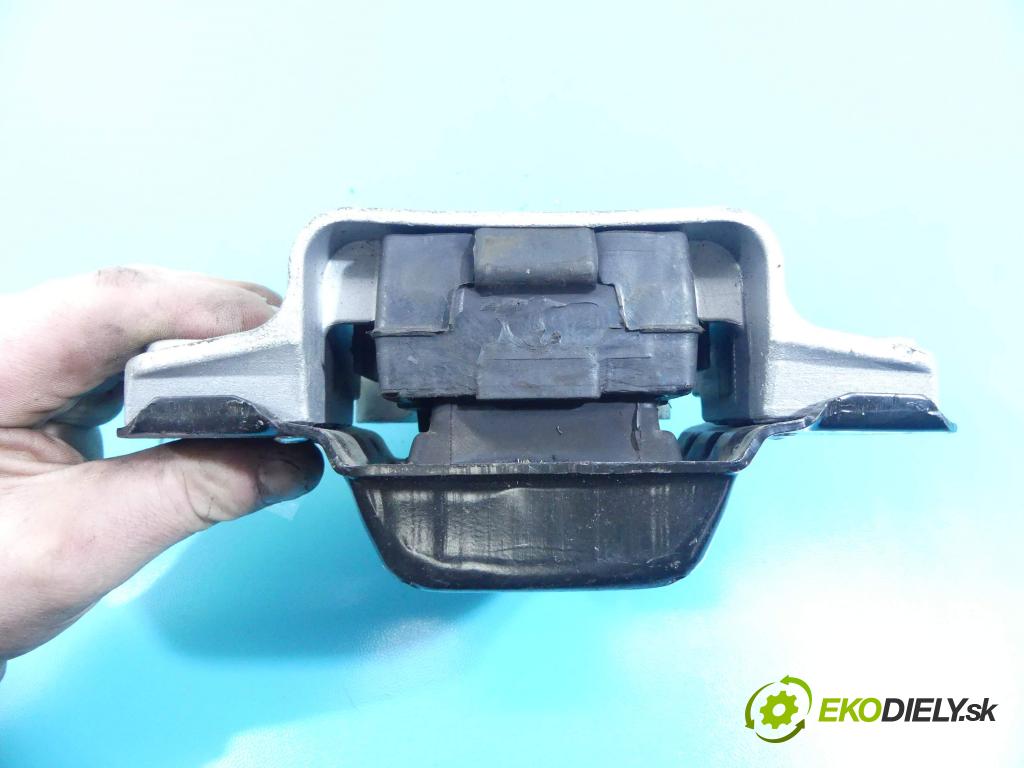 Seat Altea 2.0 tdi 140 HP manual 103 kW 1968 cm3 5- airbag motora 1K0199555 (Držiaky motora)