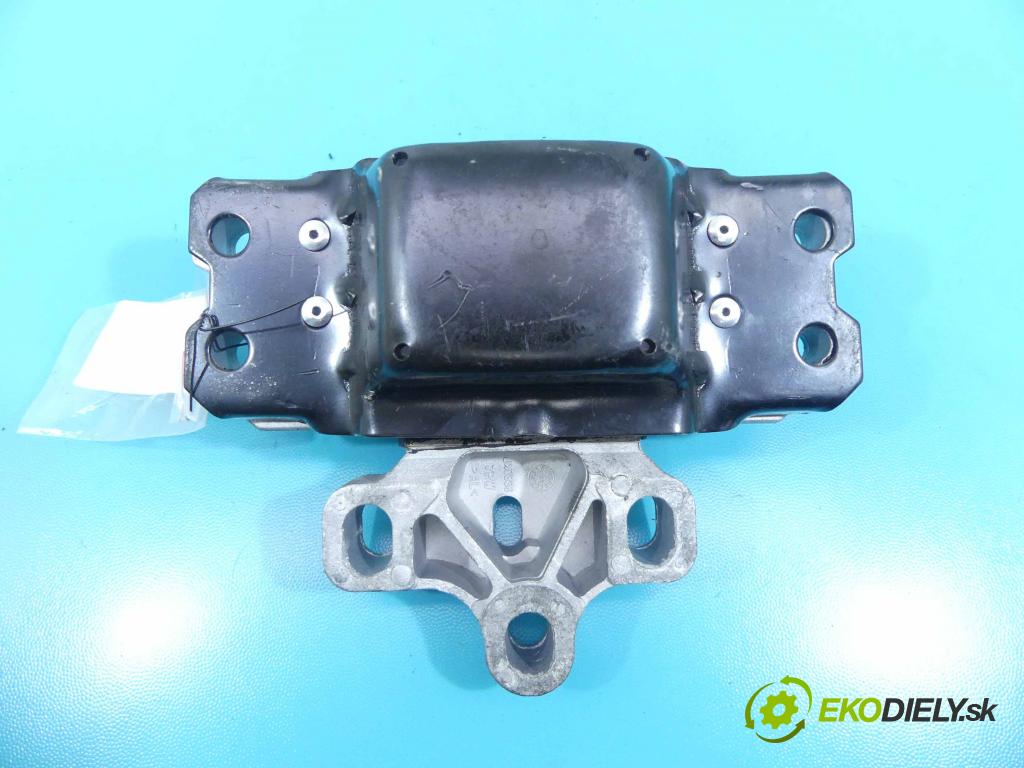 Seat Altea 2.0 tdi 140 HP manual 103 kW 1968 cm3 5- airbag motora 1K0199555 (Držiaky motora)