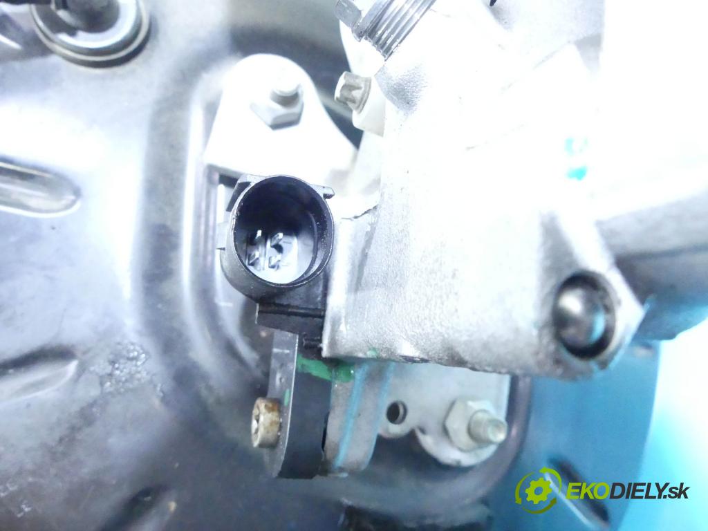Vw Passat B8 2014 - 2.0 tdi 150 HP automatic 110 kW 1968 cm3 5- servo brzdové 5Q1614105BL