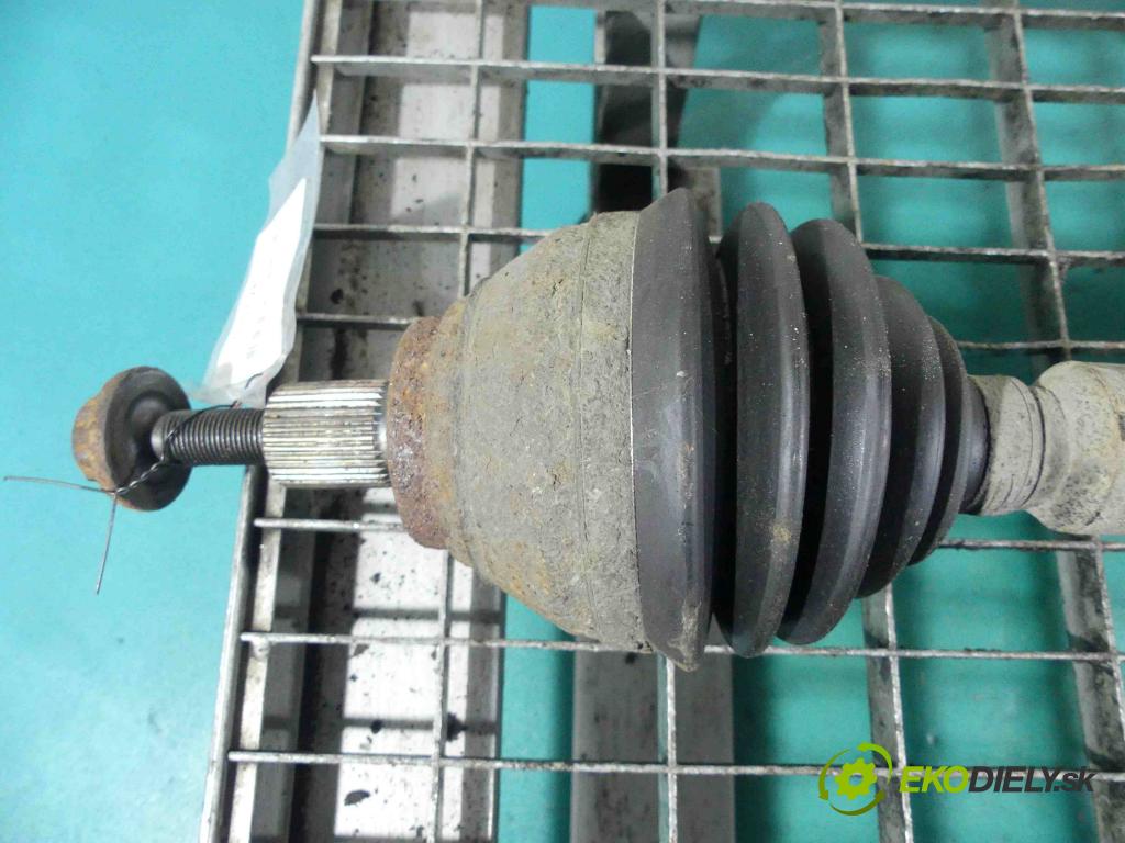 Vw Passat B8 2014 - 2.0 tdi 150 HP automatic 110 kW 1968 cm3 5- poloos pravé  (Poloosy)