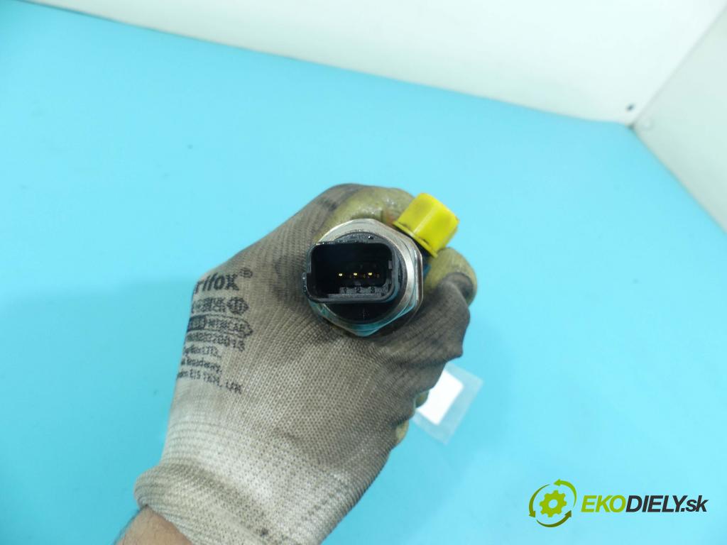 Peugeot 308 I 2007-2013 1.6 hdi 109 HP manual 80 kW 1560 cm3 5- lišta vstrekovacia 9654592680 (Vstrekovacie lišty)