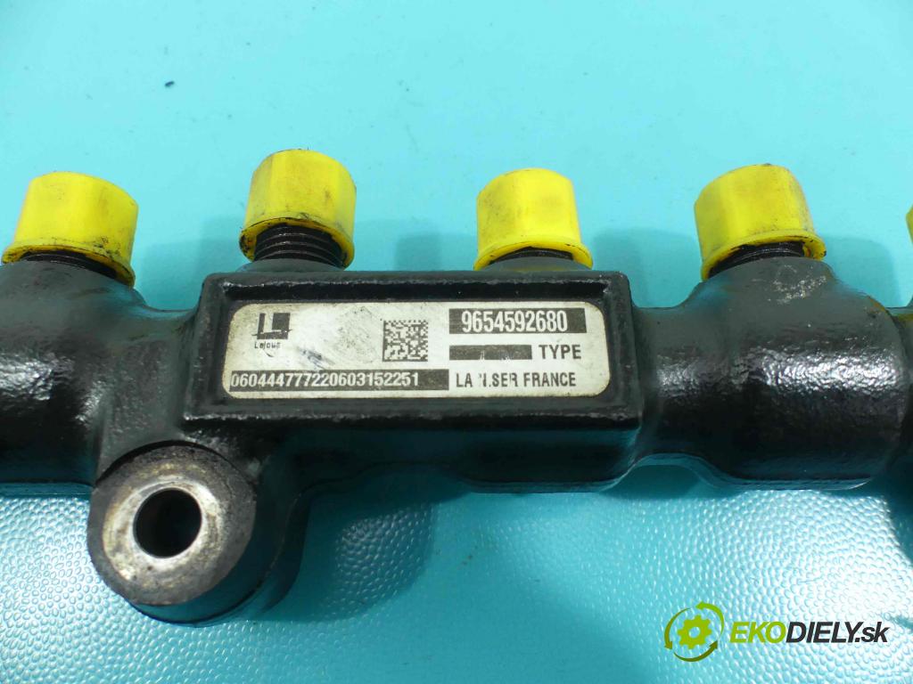 Peugeot 308 I 2007-2013 1.6 hdi 109 HP manual 80 kW 1560 cm3 5- lišta vstrekovacia 9654592680 (Vstrekovacie lišty)