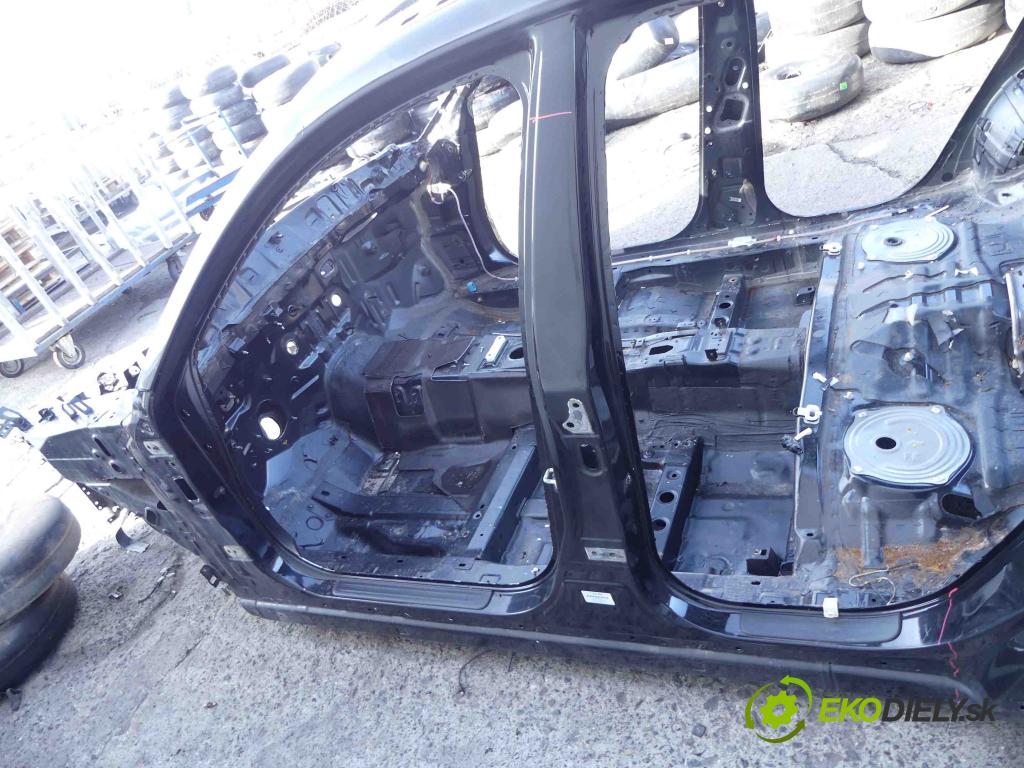 Infiniti FX II 2008-2017 3.0 D V6 238hp automatic 175 kW 2993 cm3 5- práh levý  (Ostatní)