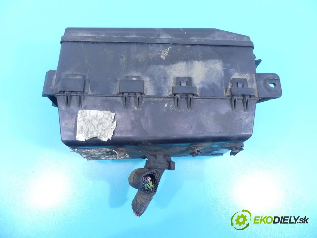 Ford Transit connect 1.8 tdci 90 hp manual 66 kW 1753 cm3 5- skříňka pojistková 7T1T-14A076-AA (Pojistkové skříňky)