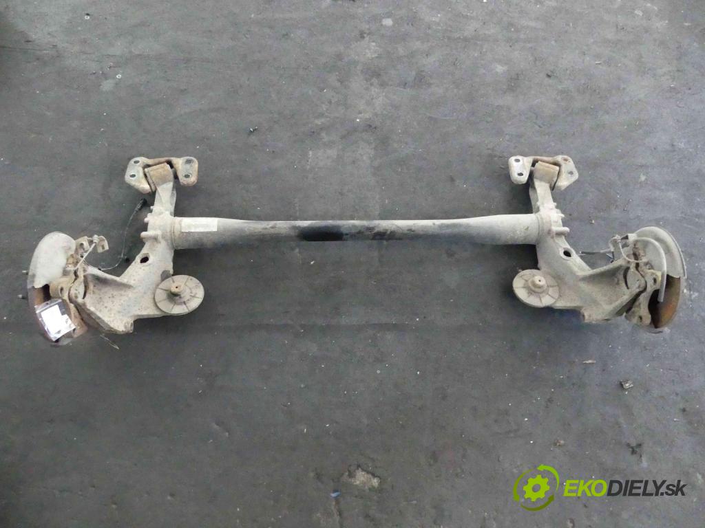 Chevrolet Cruze 1.6 16v 124 hp manual 91 kW 1598 cm3 4- zadní výztuha 