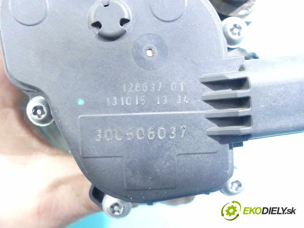 Vw Passat B8 2014 - 2.0 tdi 150 HP automatic 110 kW 1968 cm3 5- ventil egr 04L131501R (EGR ventily)