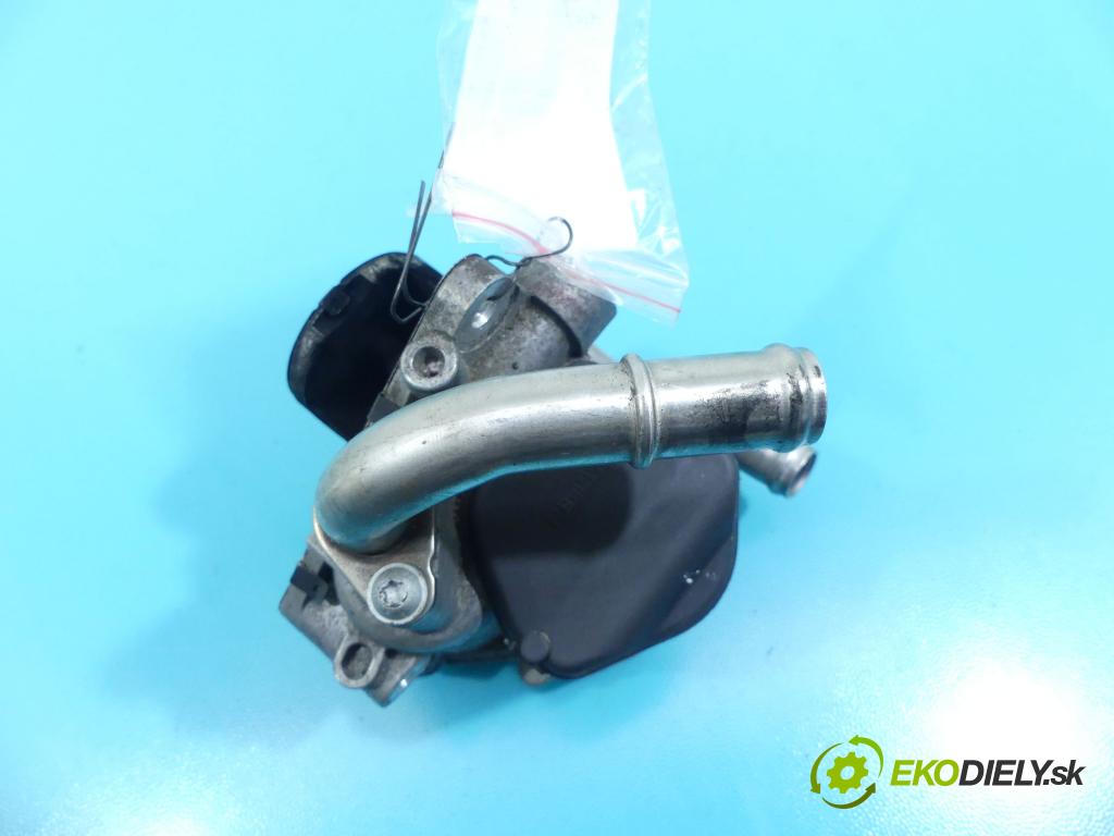 Vw Passat B8 2014 - 2.0 tdi 150 HP automatic 110 kW 1968 cm3 5- ventil egr 04L131501R (EGR ventily)