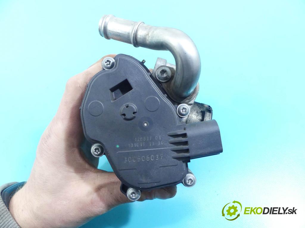 Vw Passat B8 2014 - 2.0 tdi 150 HP automatic 110 kW 1968 cm3 5- ventil egr 04L131501R (EGR ventily)