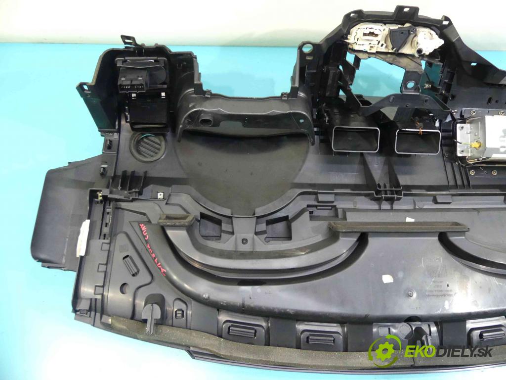 Ford C-Max I 2003-2010 1.6 tdci 109 hp manual 80 kW 1560 cm3 5- kokpit,přistrojova deska