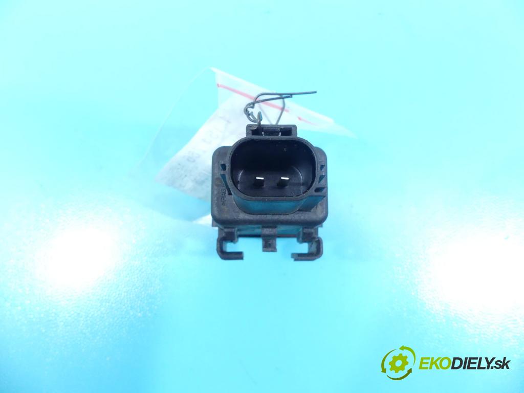 Opel Meriva B 2010-2017 1.4 T 120 HP manual 88 kW 1364 cm3 5- Relé: 008572-04 (Relé)