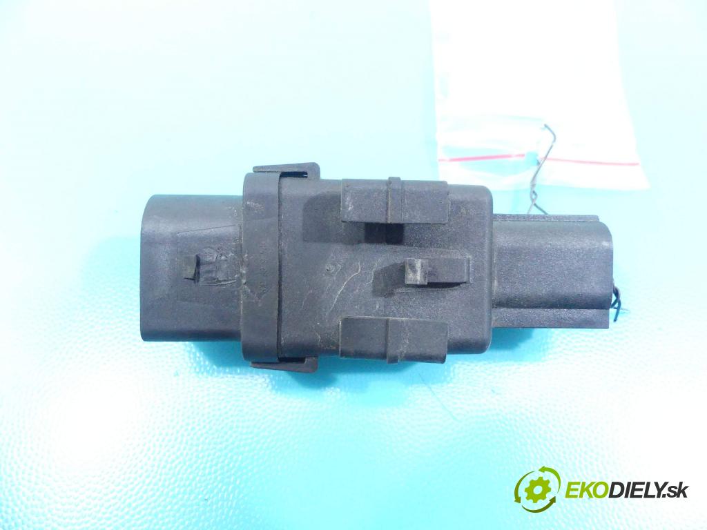 Opel Meriva B 2010-2017 1.4 T 120 HP manual 88 kW 1364 cm3 5- Relé: 008572-04 (Relé)