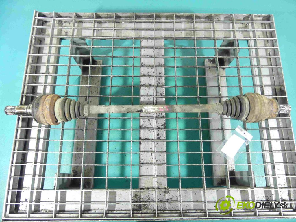 Volvo XC70 I 2000-2007 2.4 D5 185 HP automatic 136 kW 2400 cm3 5- poloos ľavé 30735647 (Poloosy)