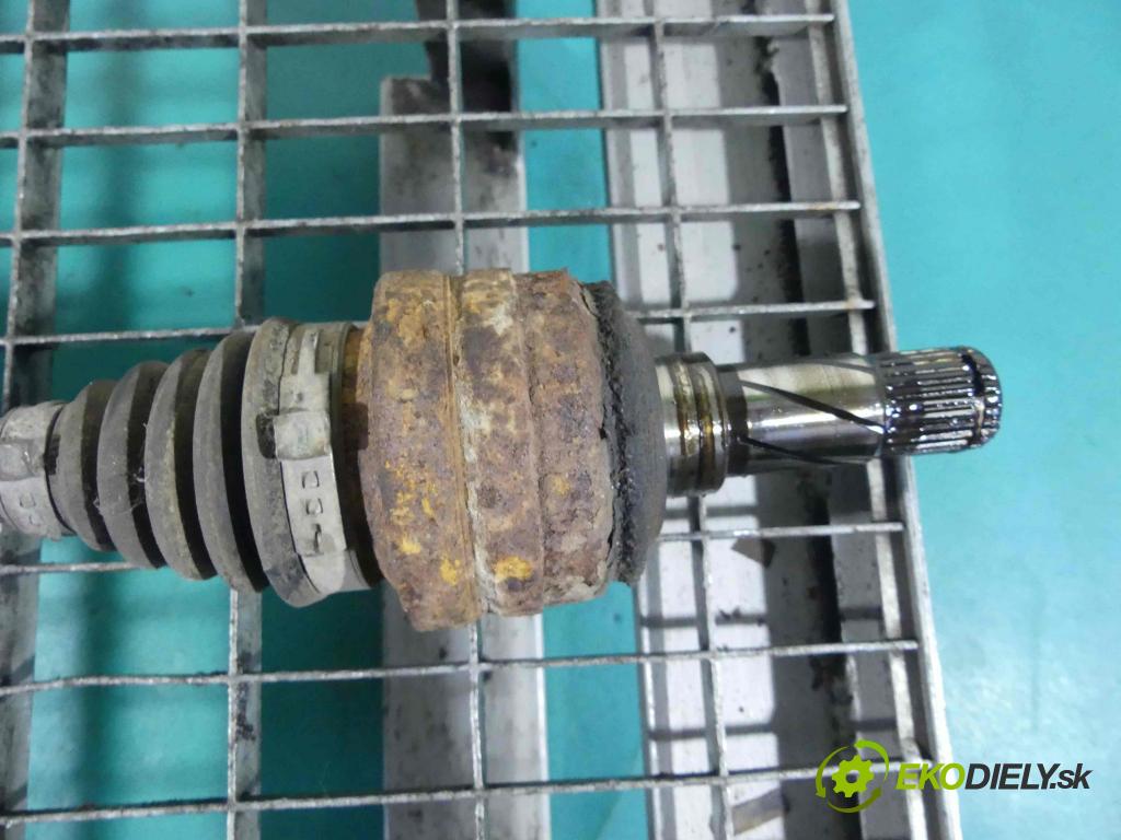 Volvo XC70 I 2000-2007 2.4 D5 185 HP automatic 136 kW 2400 cm3 5- poloos pravé  (Poloosy)