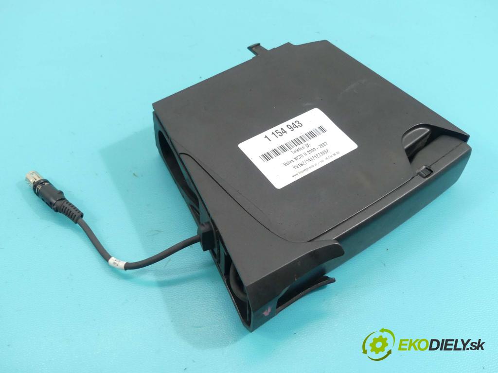 Volvo XC70 I 2000-2007 2.4 D5 185 HP automatic 136 kW 2400 cm3 5- Telefon:  (Audio zariadenia)