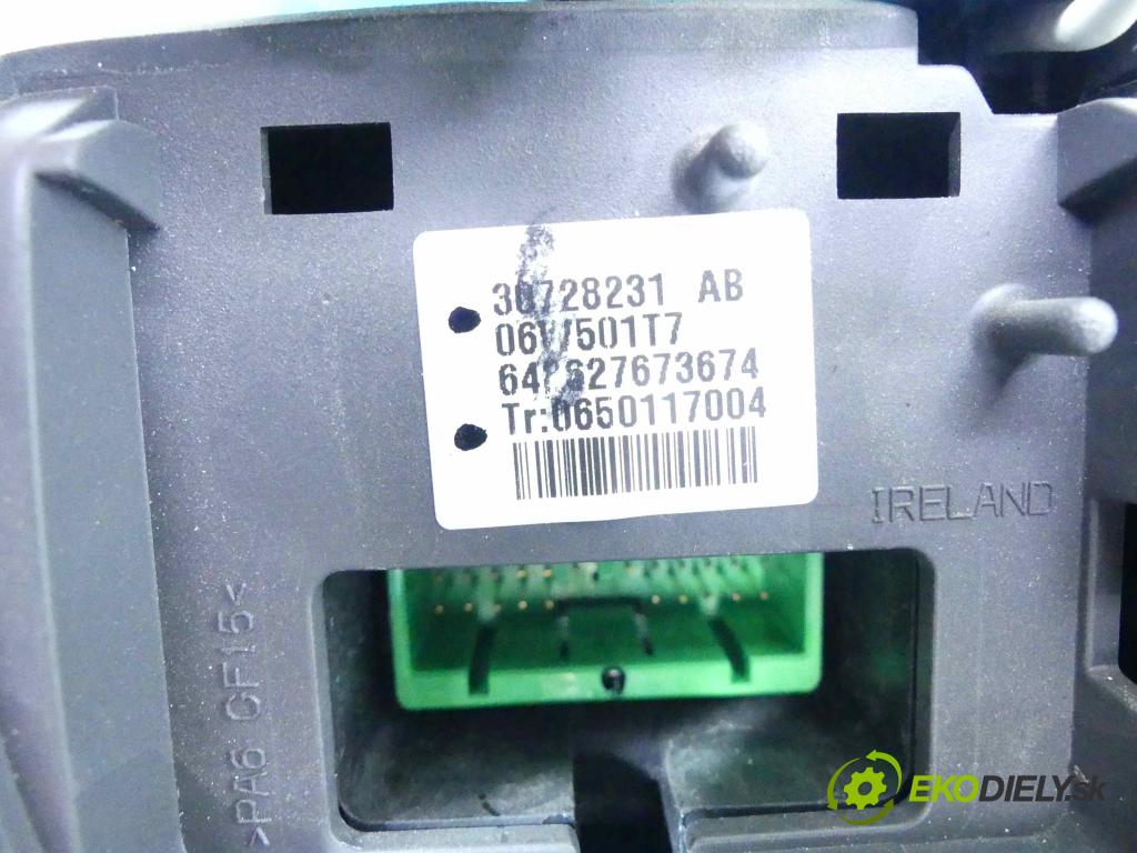 Volvo XC70 I 2000-2007 2.4 D5 185 hp automatic 136 kW 2400 cm3 5- zpětné zrcátko vnitřní 30728231AB (Světla vnitřní)