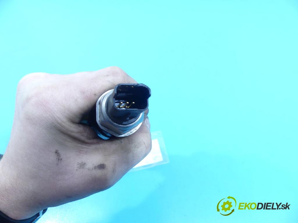 Ford C-Max I 2003-2010 1.6 tdci 109 HP manual 80 kW 1560 cm3 5- lišta vstrekovacia  (Vstrekovacie lišty)