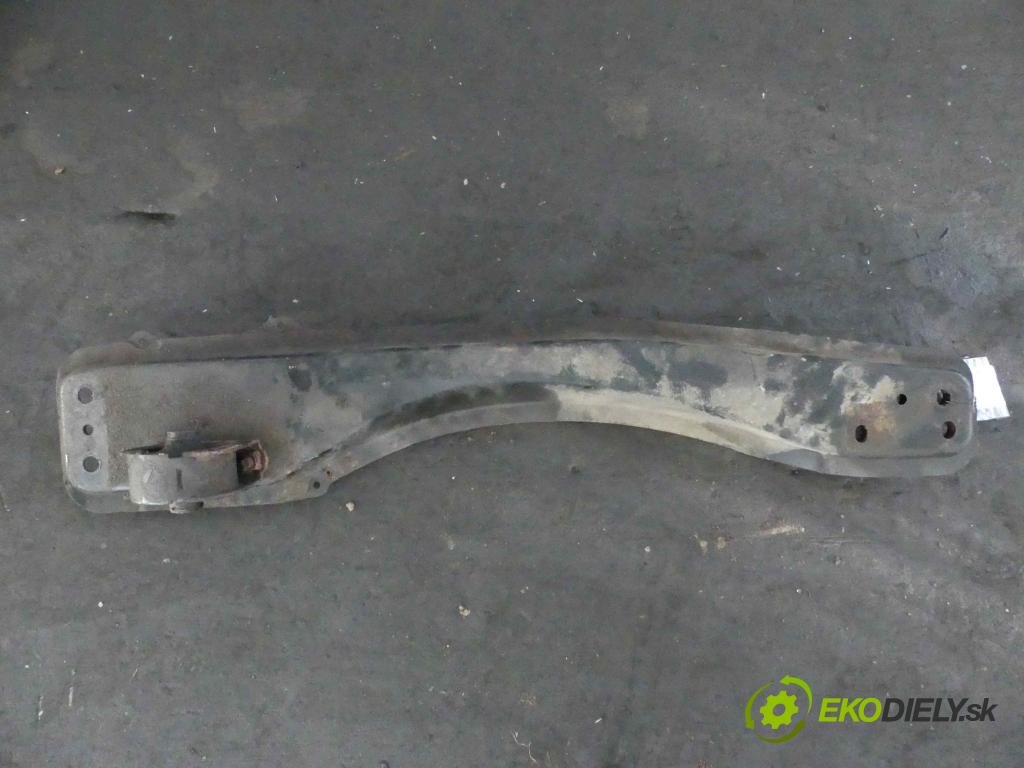 Toyota Rav4 II 2000-2005 2.0 vvti 150 hp manual 110 kW 1998 cm3 5- výztuha motoru 
