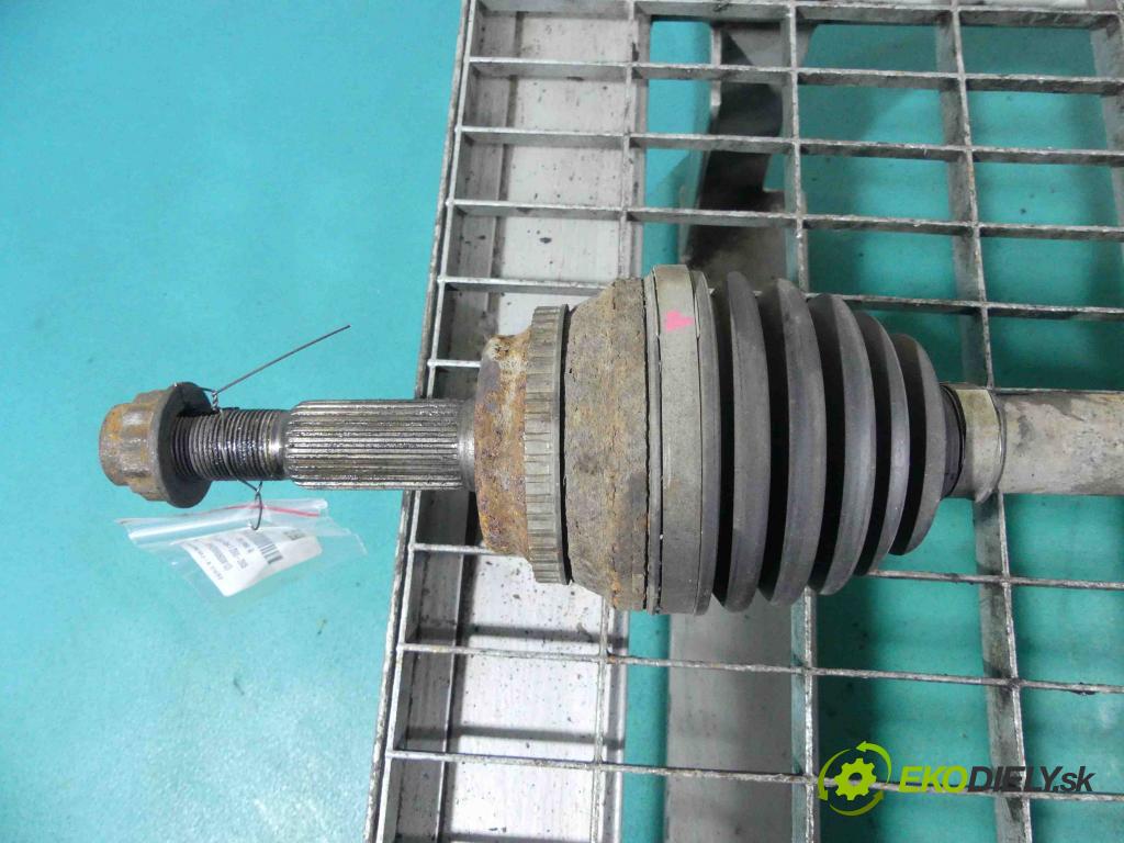 Toyota Rav4 II 2000-2005 2.0 vvti 150 HP manual 110 kW 1998 cm3 5- poloos pravé  (Poloosy)