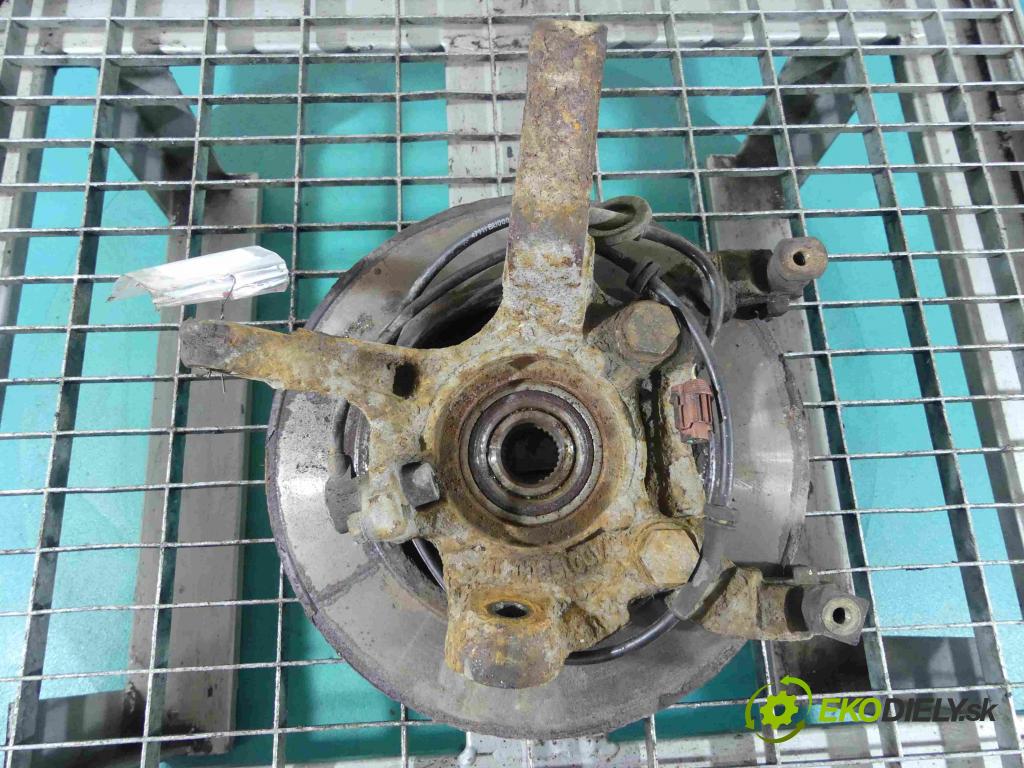 Nissan Almera tino 1.8 16V 114 HP manual 84 kW 1796 cm3 5- náboj ľavé  (Náboje)