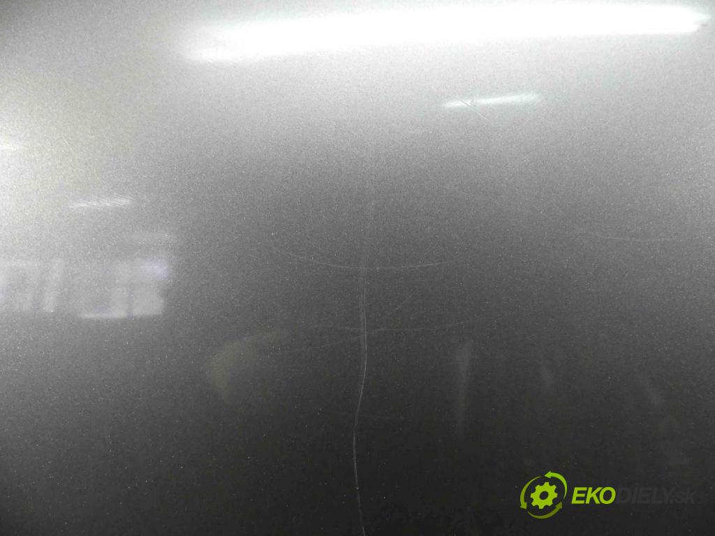 Peugeot 206 1.1b 60 HP manual 44 kW 1124 cm3 5- kapota predná