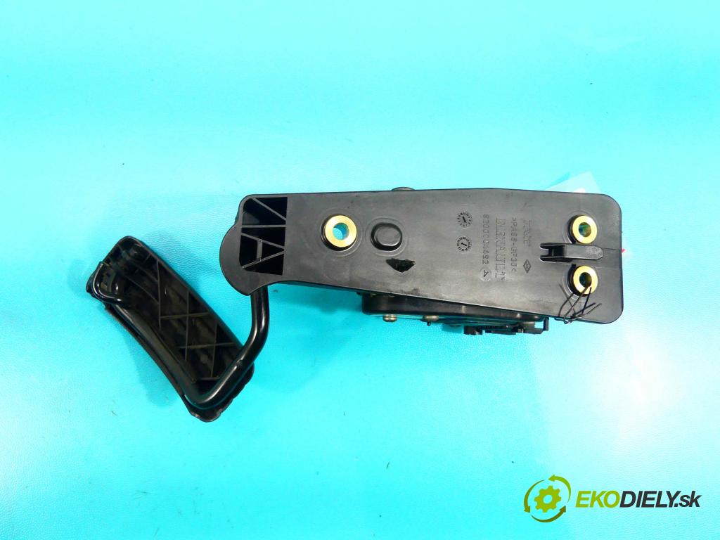 Renault Espace IV 2003-2014 2.2 dci 150 HP manual 110 kW 2188 cm3 5- pedále 8200007512 (Pedále)