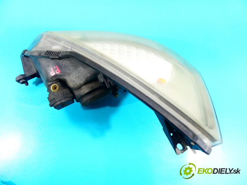 Renault Espace IV 2003-2014 2.2 dci 150 HP manual 110 kW 2188 cm3 5- Reflektor: pravý  (Pravé)