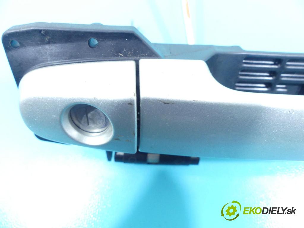 Toyota Auris I 2006-2013 1.4 VVT-i: 97KM manual 71 kW 1398 cm3 5- rukoväť predné ľavé mimo:  (Vonkajšie predné ľavé)