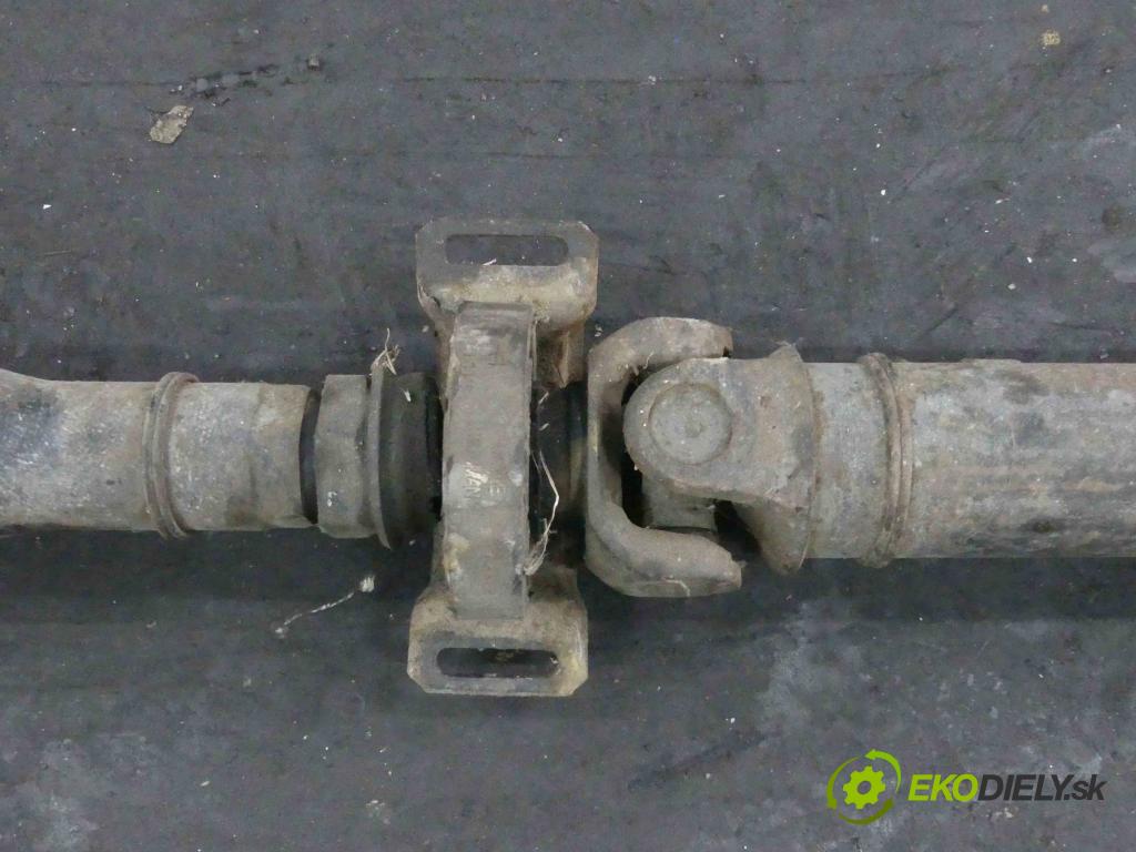 Mercedes 123 2,4.0 72 HP manual 53 kW 2350 cm3 4- Hřídel: jízda:  (Kardaňové hriadele)