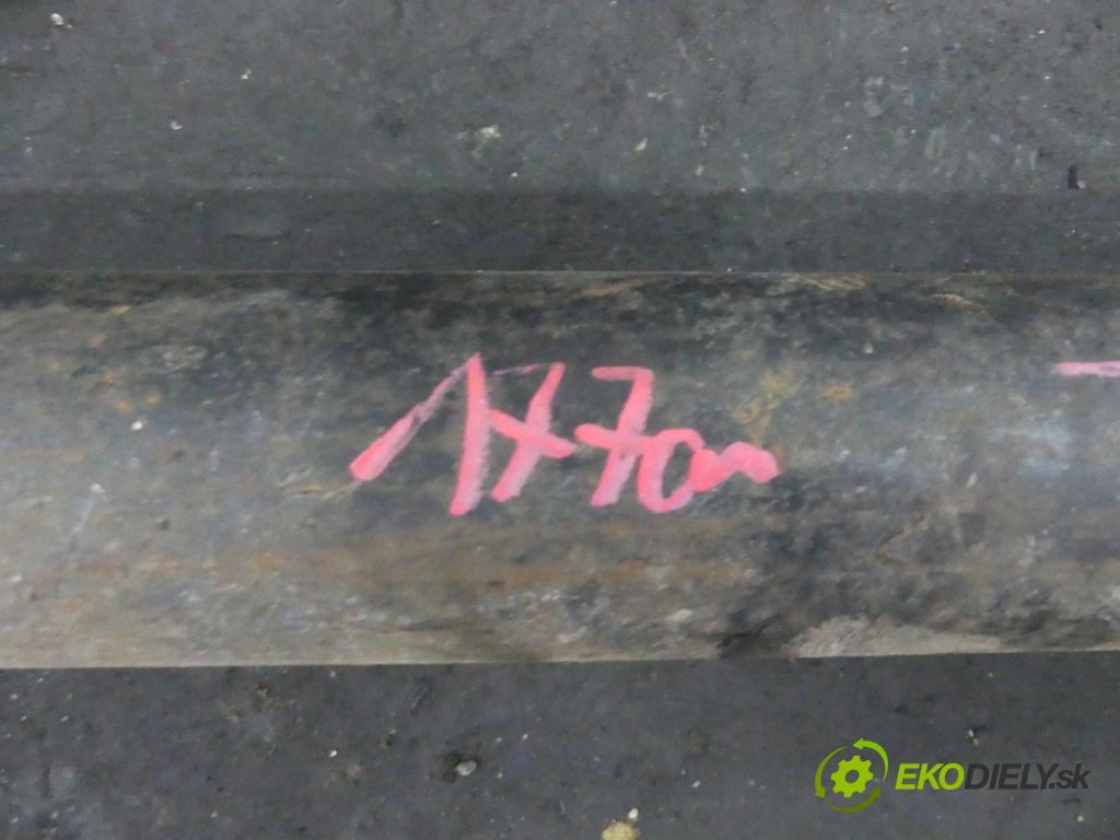 Mercedes 123 2,4.0 72 HP manual 53 kW 2350 cm3 4- Hřídel: jízda:  (Kardaňové hriadele)