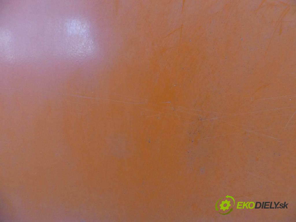 Mercedes 123 2,4.0 72 hp manual 53 kW 2350 cm3 4- zadní kufrové dveře  (Zadní kapoty)