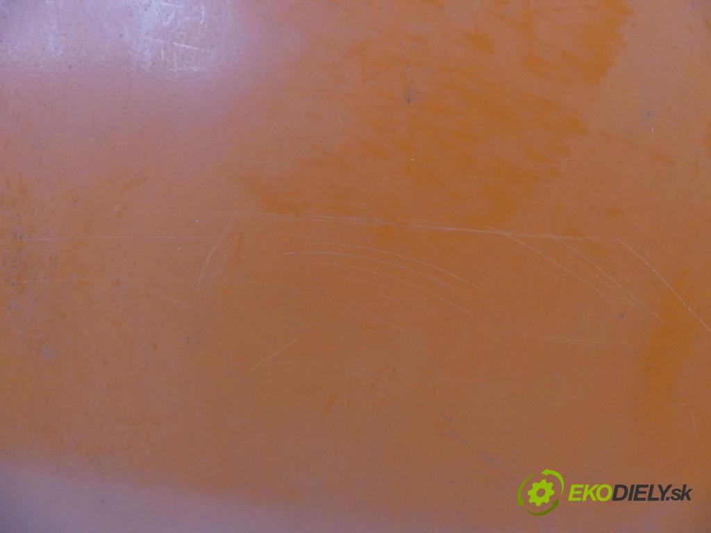 Mercedes 123 2,4.0 72 hp manual 53 kW 2350 cm3 4- zadní kufrové dveře  (Zadní kapoty)