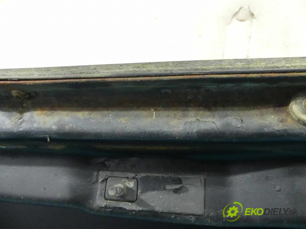 Mercedes 123 2,4.0 72 hp manual 53 kW 2350 cm3 4- zadní kufrové dveře  (Zadní kapoty)