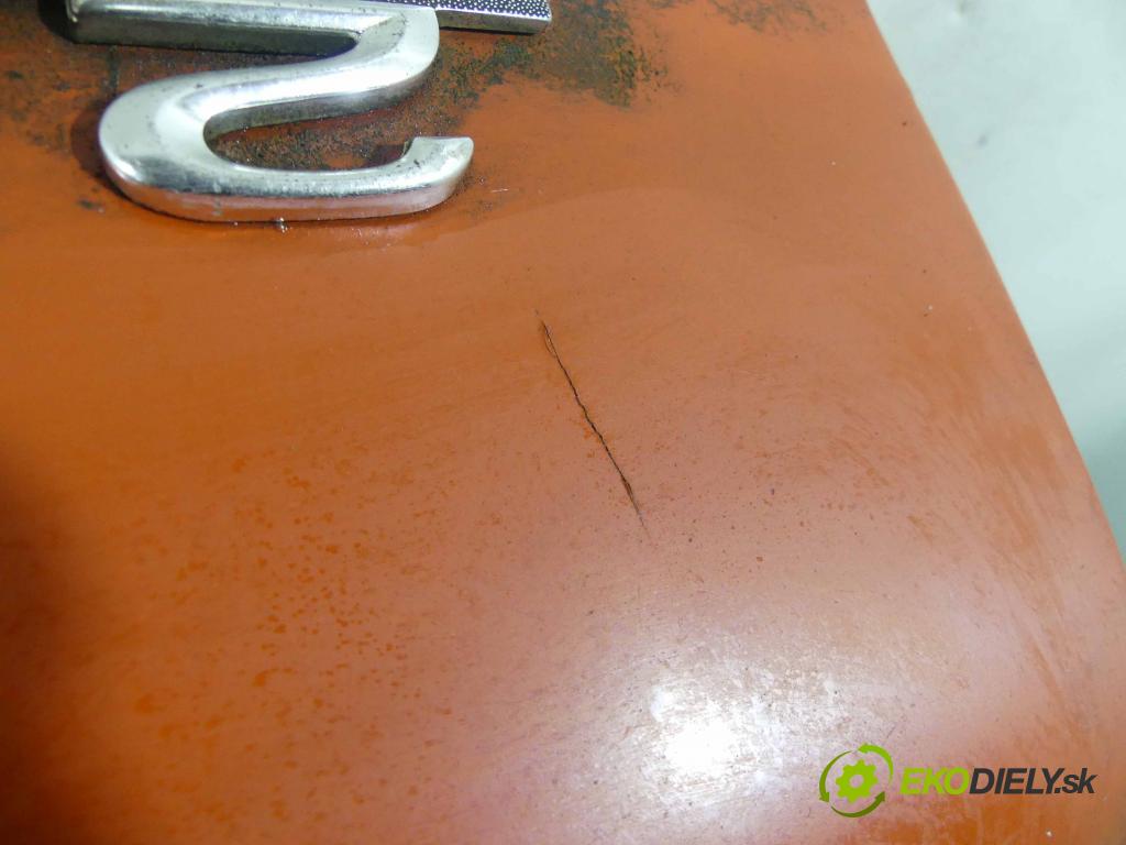 Mercedes 123 2,4.0 72 hp manual 53 kW 2350 cm3 4- zadní kufrové dveře  (Zadní kapoty)