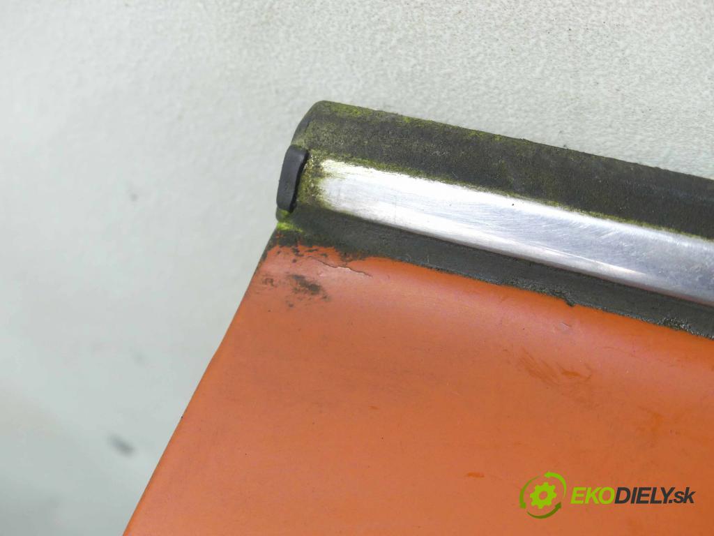 Mercedes 123 2,4.0 72 hp manual 53 kW 2350 cm3 4- zadní kufrové dveře  (Zadní kapoty)