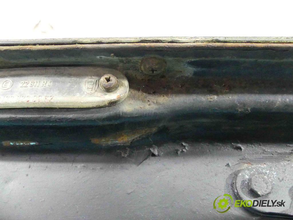 Mercedes 123 2,4.0 72 hp manual 53 kW 2350 cm3 4- zadní kufrové dveře  (Zadní kapoty)