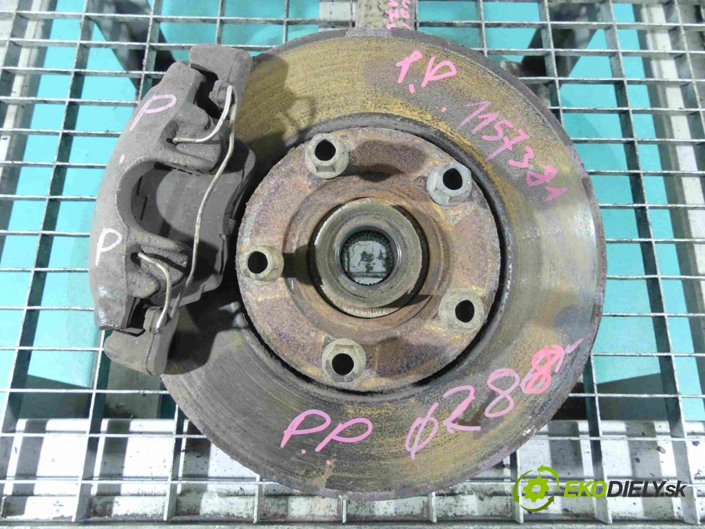 Audi A6 C5 1997-2004 2.5 tdi 150 HP automatic 110 kW 2496 cm3 4- náboj pravé  (Náboje)