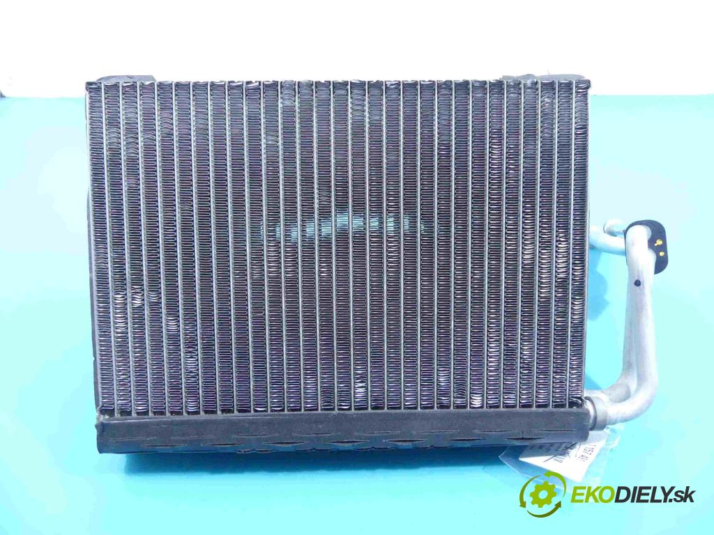Bmw 1 E87 2004-2011 2.0d 116 HP manual 85 kW 1995 cm3 5- radiator  (Radiátory kúrenia)