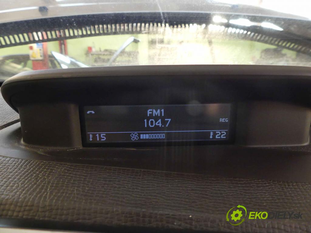 Volvo XC60 I 2008-2017 2.4d 205hp automatic 151 kW 2400 cm3 5- Zobrazit: 31328830 (Prístrojové dosky, displeje)
