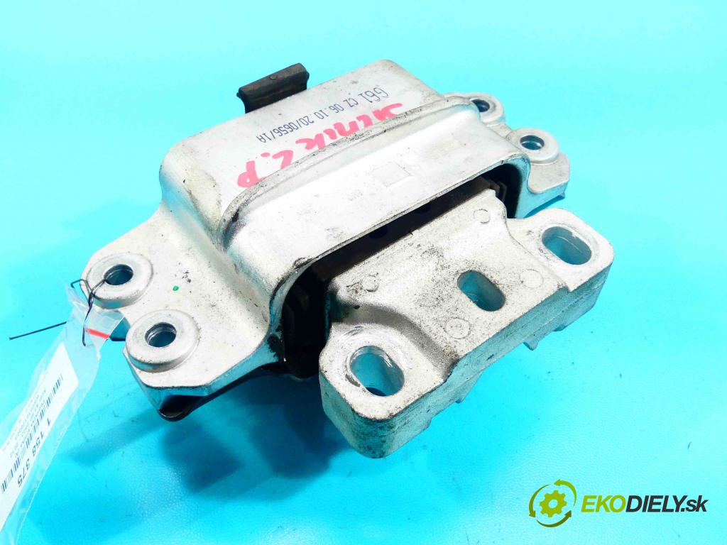 Audi A3 8P 2003-2012 1.9 TDI 105 HP manual 77 kW 1896 cm3 3- airbag motora  (Držiaky motora)