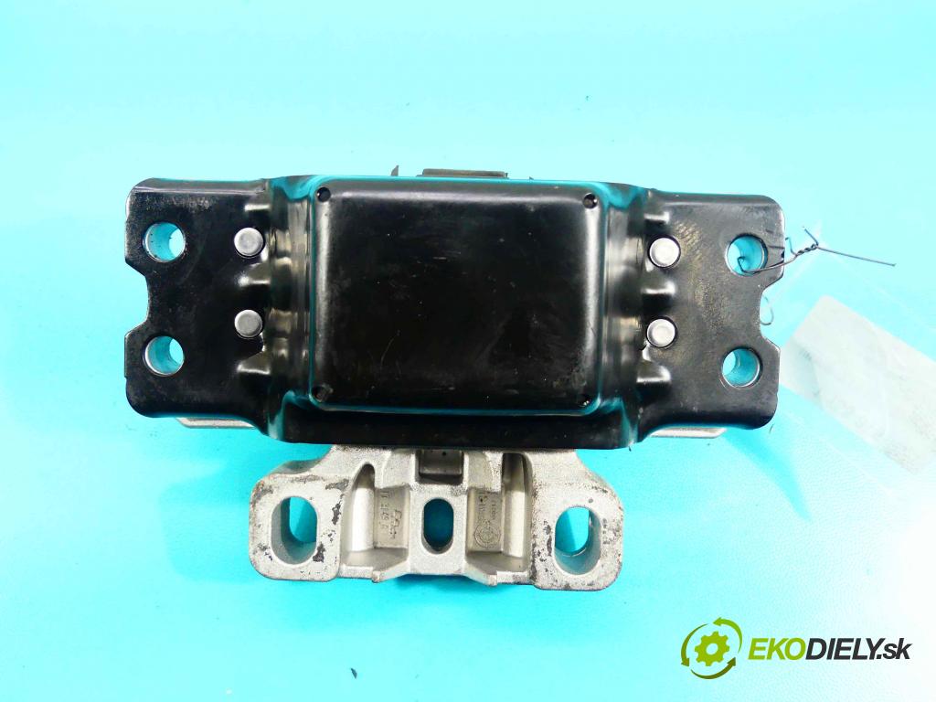 Audi A3 8P 2003-2012 1.9 TDI 105 HP manual 77 kW 1896 cm3 3- airbag motora  (Držiaky motora)