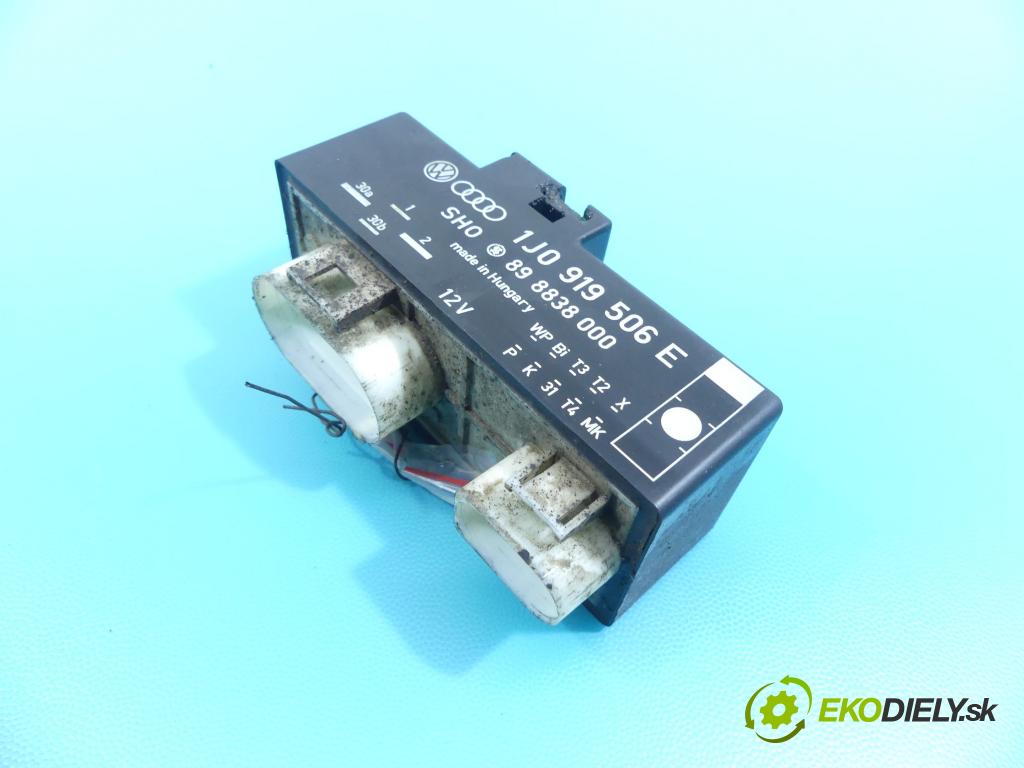 Vw Bora 2.3 VR5 150 HP manual 110 kW 2324 cm3 4- Relé: 1J0919506E (Relé)