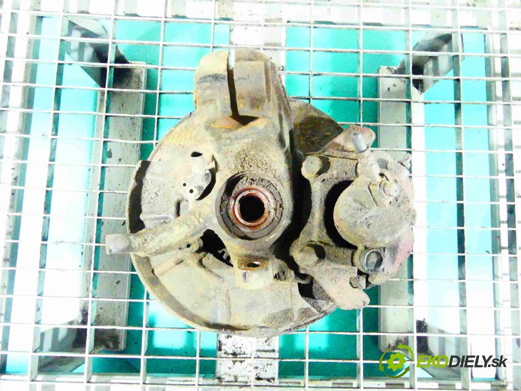 Vw Bora 2.3 VR5 150 hp manual 110 kW 2324 cm3 4- náboj levé  (Náboje)