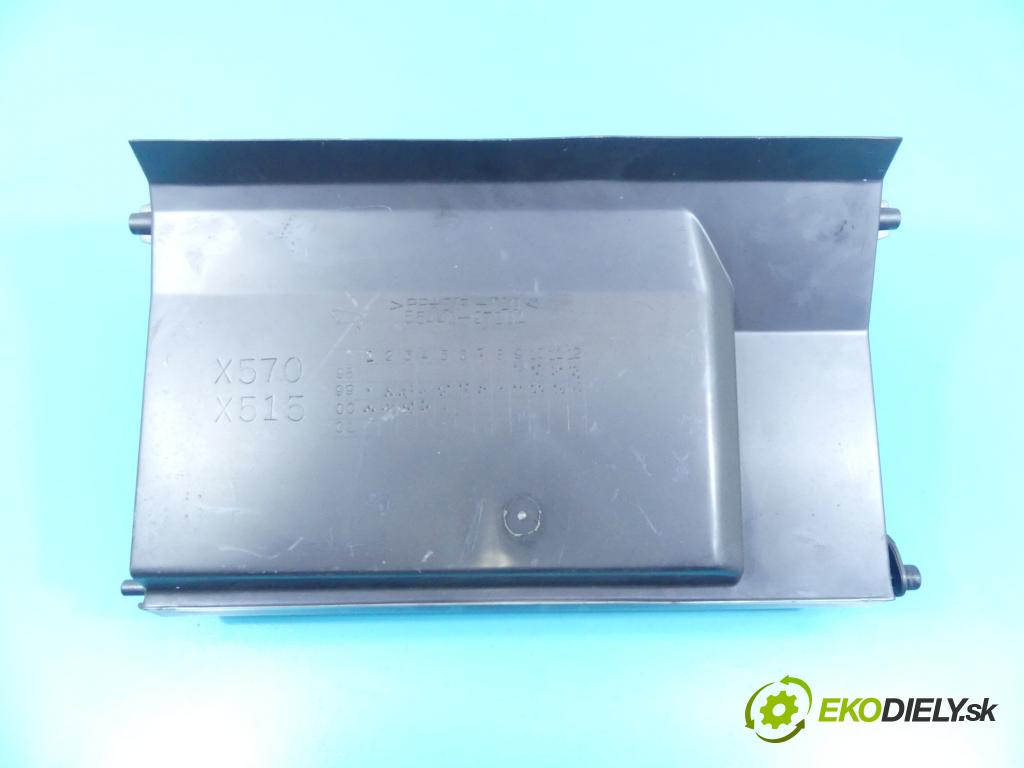 Daihatsu Cuore 1.0 12V 55 HP manual 40,5 kW 989 cm3 5- kastlík 55440-97201