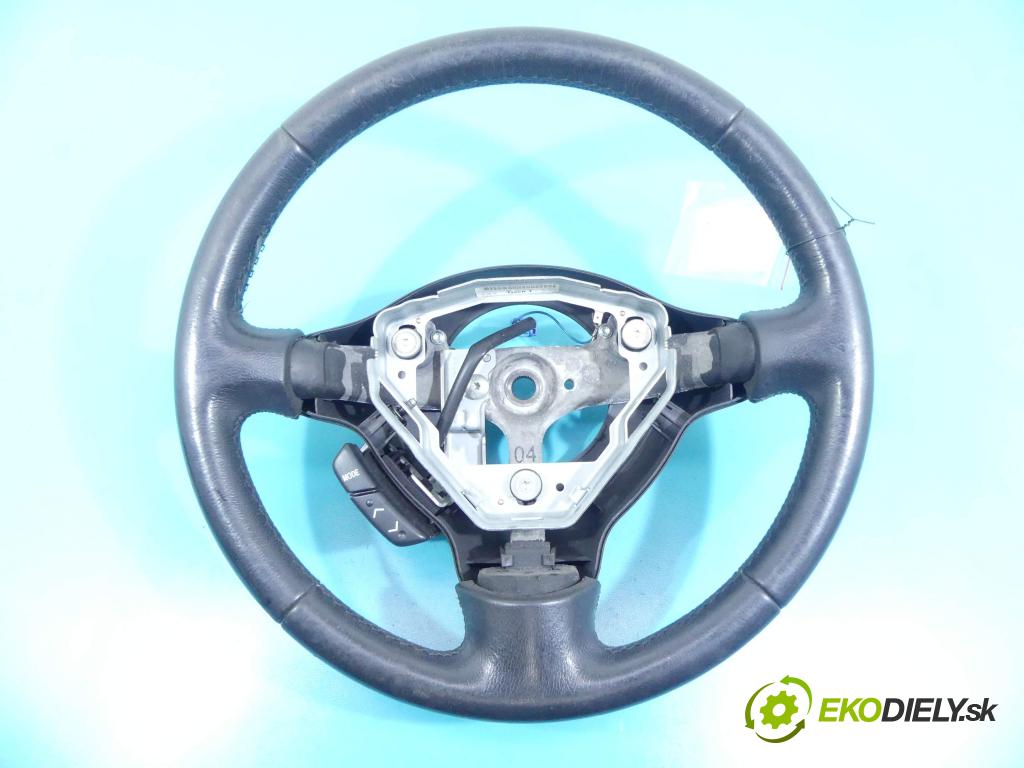 Toyota Yaris I 1999-2005 1.3 VVTI 87 HP manual 64 kW 1298 cm3 5- volant  (Volanty)