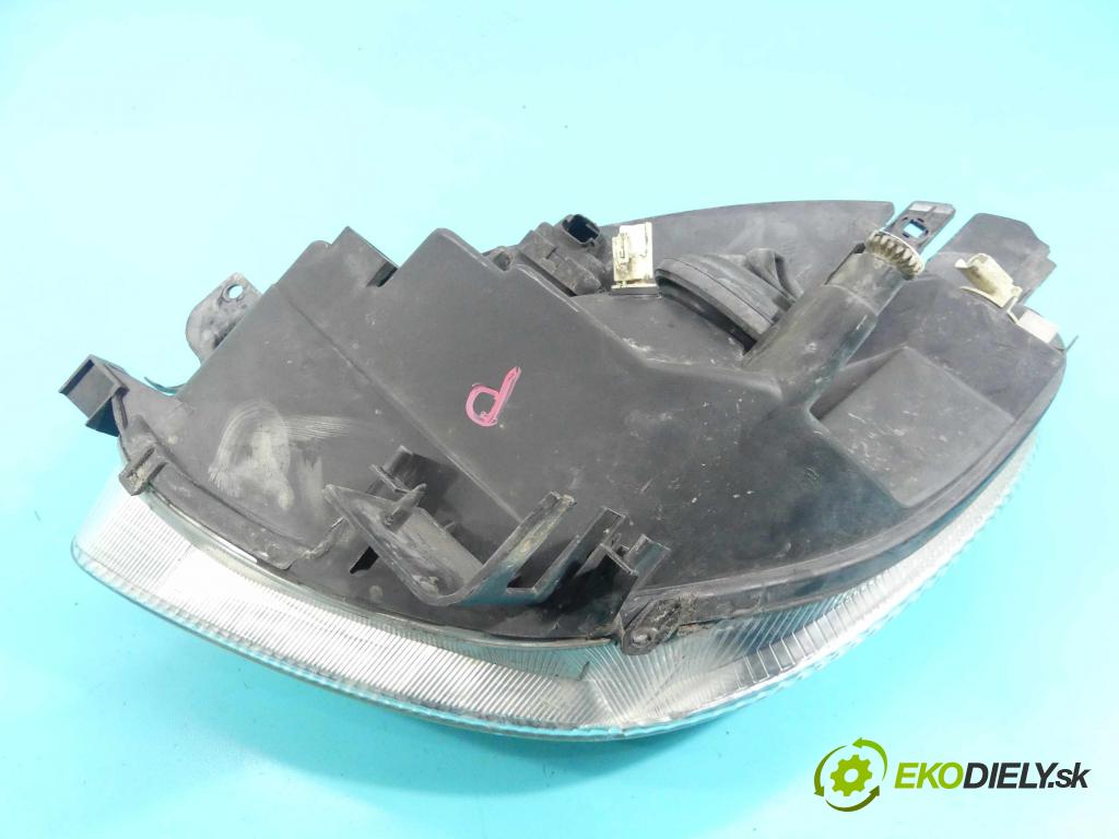 Citroen Xsara Picasso 1,8.0 16V 116 HP manual 85 kW 1749 cm3 5- Reflektor: pravý 89300205 (Pravé)