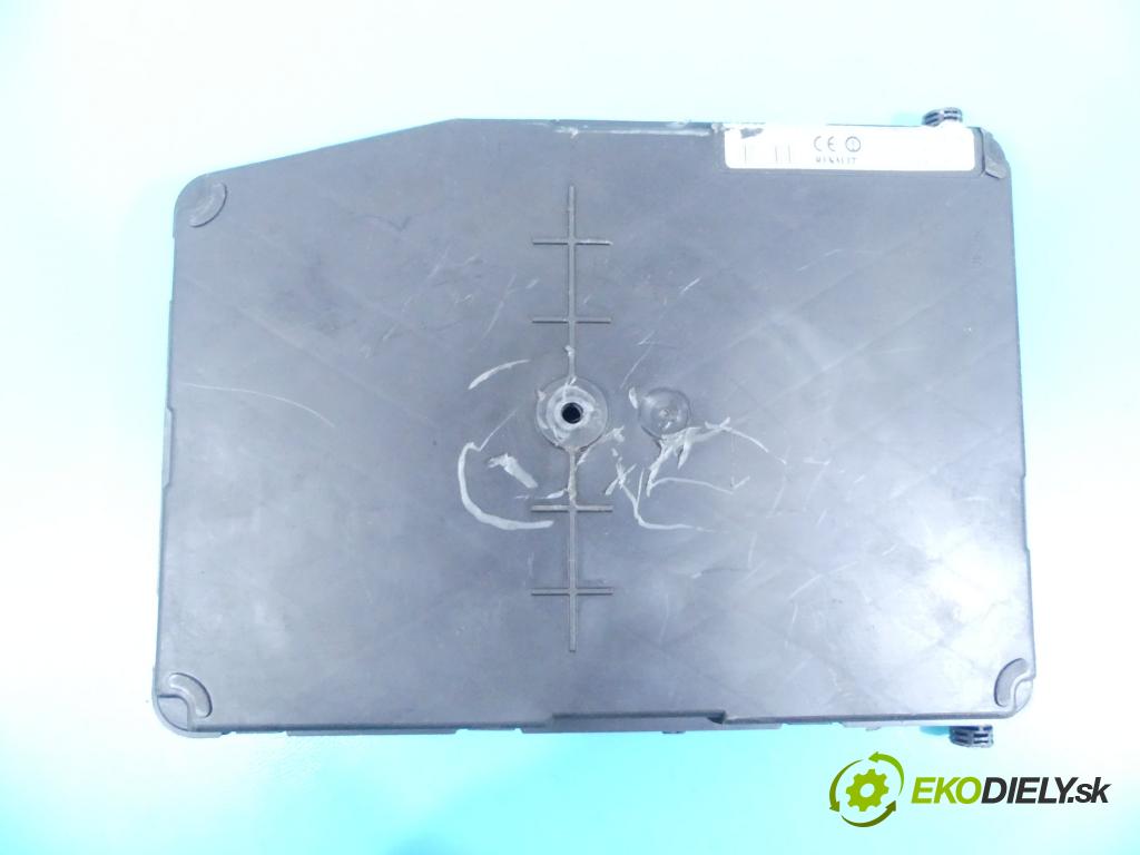Renault Scenic II 2003-2009 1.6 16v 113 hp manual 83 kW 1598 cm3 5- jednotka řídící 8200298463