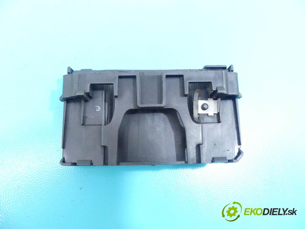 Renault Scenic II 2003-2009 1.6 16v 113 hp manual 83 kW 1598 cm3 5- jednotka řídící 8200298463