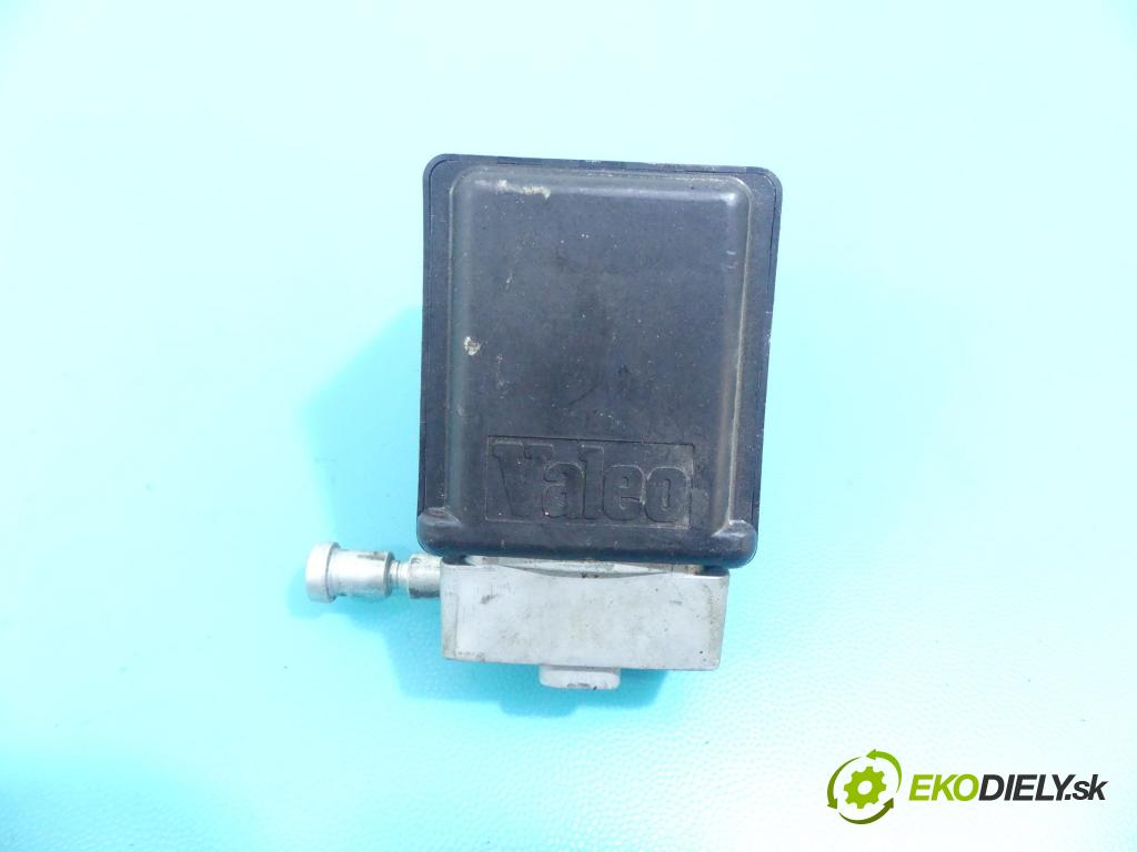Renault Scenic II 2003-2009 1.6 16v 113 hp manual 83 kW 1598 cm3 5- jednotka řídící 8200298463