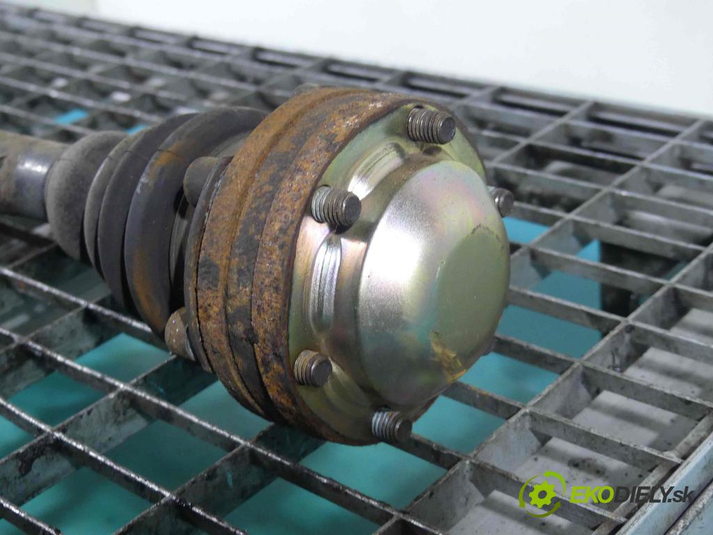 Audi A4 B7 2004-2008 3.0 TDI 204 HP automatic 150 kW 2967 cm3 5- poloos ľavé 8E0501203K (Poloosy)